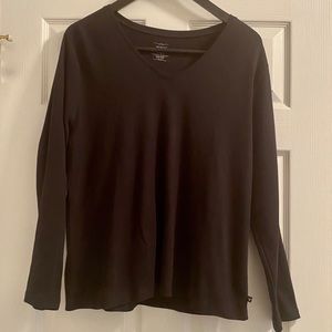 NEW-Venezia Black V-Neck Knit Shirt-Size 18/20